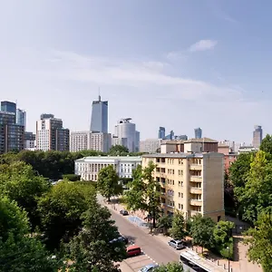 Przechodnia 2 - Good Warszawa